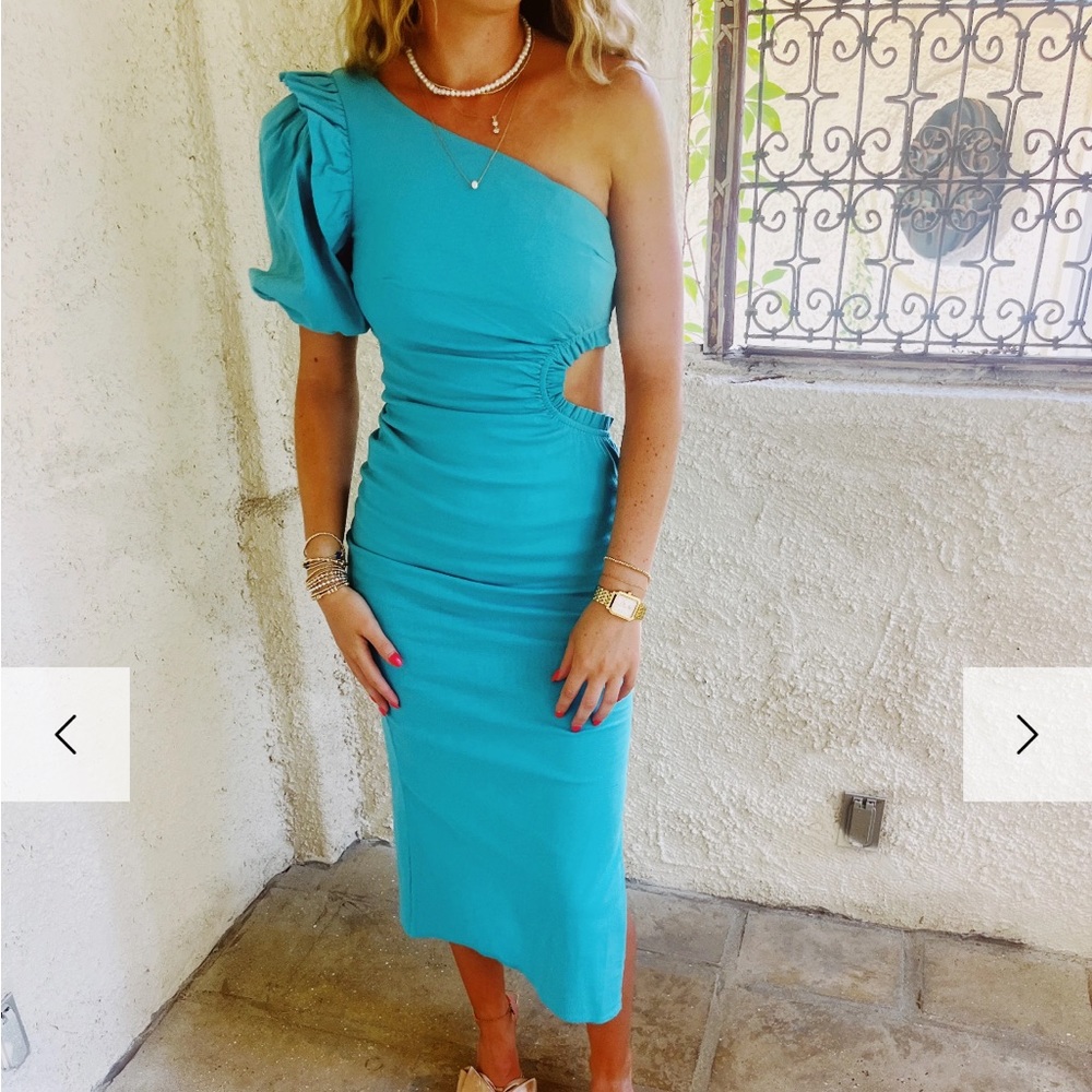 triple threads blue midi dress size small